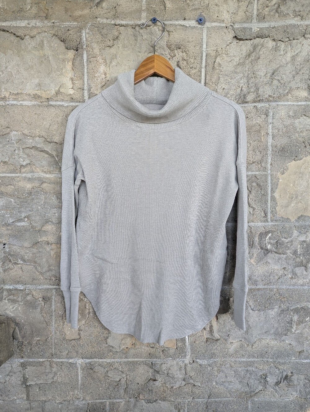 Aritzia The Group Babaton Cowl Neck Waffle Knit Long Sleev Drop Shoulder Gray XS